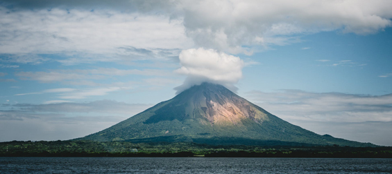 Новосибирские ученые изучат состав вулканических пород в древней впадине во Вьетнаме