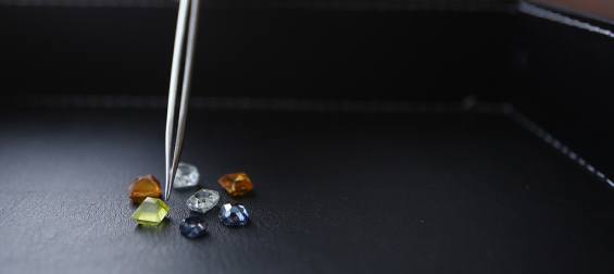 Вести Новосибирск: Новосибирские ученые показали выращенные из микрочастиц алмазы
