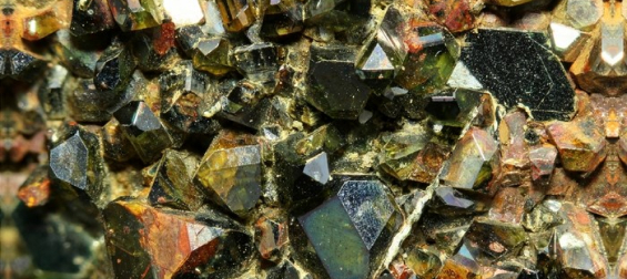 Новый минерал группы герберсмитита ‒ Кулигинит